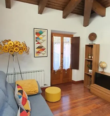 Cal Tranquil Camprodon, Acollidor Atic Al Centre Apartment