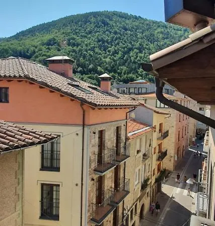 Apartment Cal Tranquil Camprodon, Acollidor Atic Al Centre Camprodon
